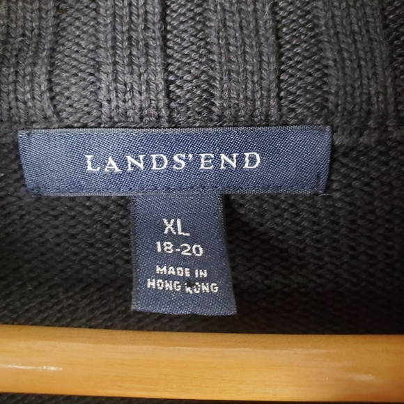 Lands' End Women's Black and Gray Fair Isle Quarter Zip Sweater. XL. H110 - Picture 3 of 9